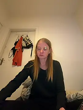 jannis1992 online show from August 4, 1:31 am