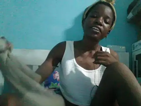 sweetchic  online show from March 11, 6:30 pm