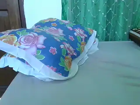 sweetchic  online show from October 26, 10:21 am