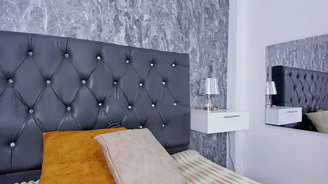 Lia sarahi online show from September 19, 11:33 am