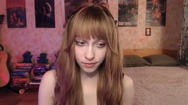 Friendly Ellie online show from April 1, 1:41 pm