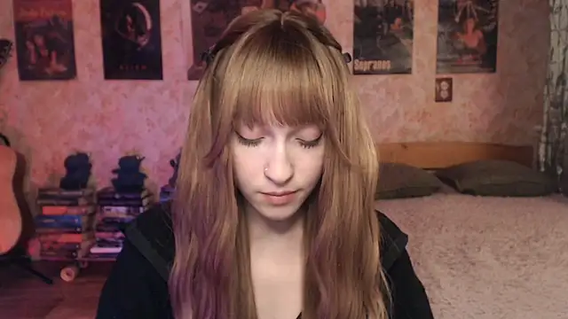 Friendly Ellie online show from April 15, 12:23 pm