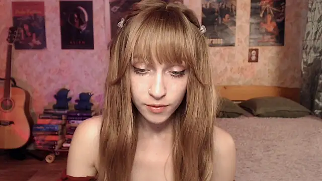 Snapshot of Friendly_Ellie chatting on July 10, 2:27 am Friendly Ellie online show from July 10, 2:27 am