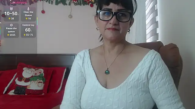 Snapshot of ISABEEL_SOFIA01 chatting on October 26, 12:22 pm ISABEEL SOFIA01 online show from October 26, 12:22 pm