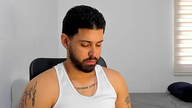 Justyn Torres online show from October 24, 1:51 pm