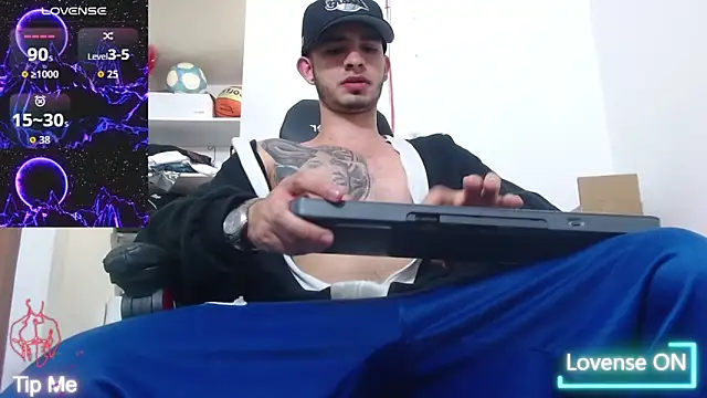 Snapshot of freestyle_blake1 chatting on February 7, 2:59 am freestyle blake1 online show from February 7, 2:59 am