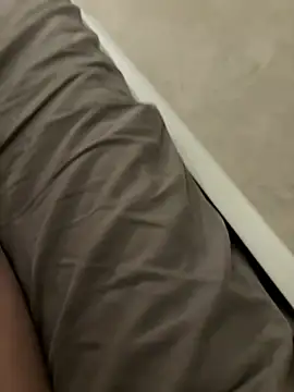 Snapshot of agitnizci13 chatting on January 5, 9:25 pm agitnizci13 online show from January 5, 9:25 pm