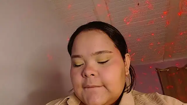 sexychubby    online show from March 26, 6:46 pm