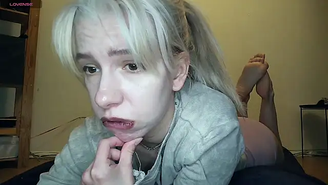 cruellagoth666 online show from April 8, 3:56 pm