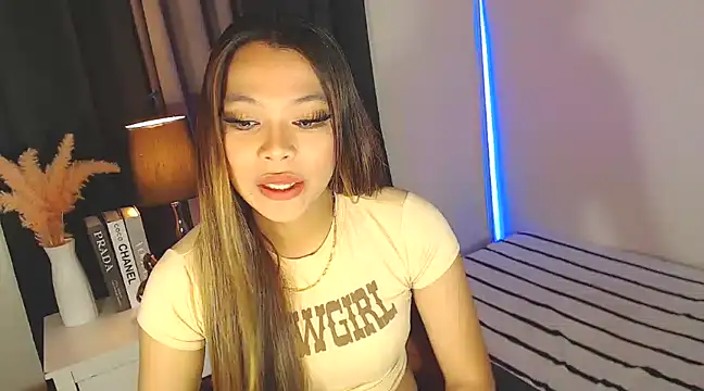 MajesticKitana online show from December 11, 5:00 am