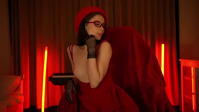 Your Nicolett online show from November 16, 11:21 pm