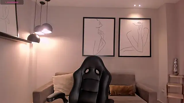 NickyLawson online show from February 16, 12:21 pm