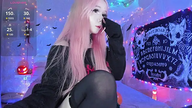 Misty Shadow online show from October 31, 10:33 pm