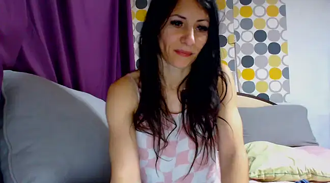 Snapshot of sexyevalove chatting on December 15, 3:34 am sexyevalove online show from December 15, 3:34 am