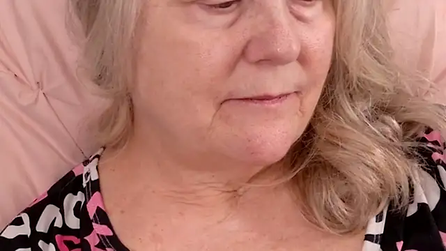 Kaitlyn Winters online show from February 16, 7:10 pm