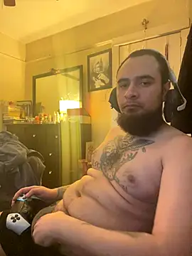 Snapshot of cnasty5621333 chatting on October 13, 3:45 pm cnasty5621333 online show from October 13, 3:45 pm