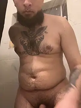 Snapshot of cnasty5621333 chatting on March 11, 4:29 am cnasty5621333 online show from March 11, 4:29 am