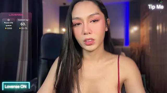 UrdreamTSgirl online show from November 9, 10:35 am