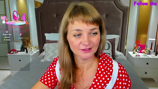 annasimonsj online show from October 16, 1:06 am