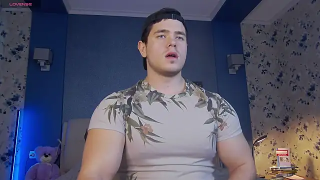 Snapshot of Arilas_ chatting on December 7, 10:45 am Arilas online show from December 7, 10:45 am