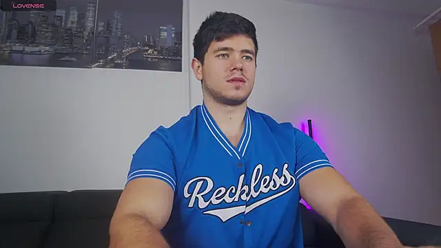 Arilas  online show from December 2, 7:03 am