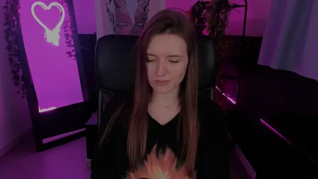 Snapshot of JennyDens chatting on January 15, 6:12 am JennyDens online show from January 15, 6:12 am