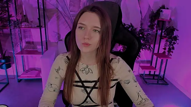 Snapshot of JennyDens chatting on February 15, 11:28 am JennyDens online show from February 15, 11:28 am