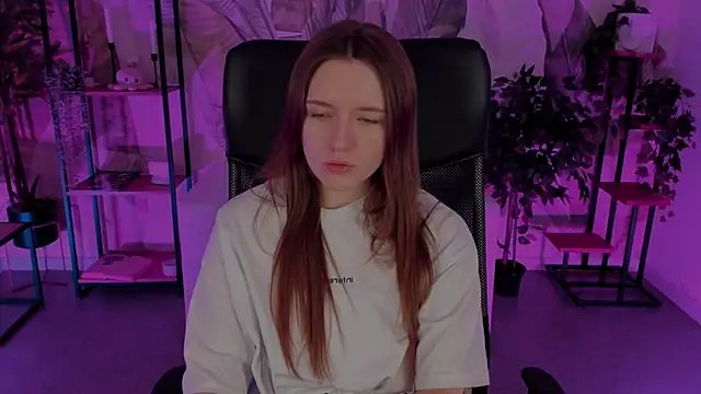 Snapshot of JennyDens chatting on March 13, 5:54 am JennyDens online show from March 13, 5:54 am