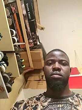 Snapshot of vannycov chatting on February 1, 11:31 am vannycov online show from February 1, 11:31 am