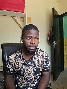 Snapshot of vannycov chatting on February 2, 11:42 am vannycov online show from February 2, 11:42 am