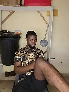 Snapshot of vannycov chatting on February 23, 6:33 am vannycov online show from February 23, 6:33 am