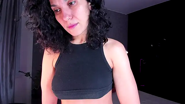  CurlySue  online show from November 11, 4:23 am