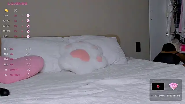 Snapshot of NejaSatin chatting on January 10, 9:22 am NejaSatin online show from January 10, 9:22 am