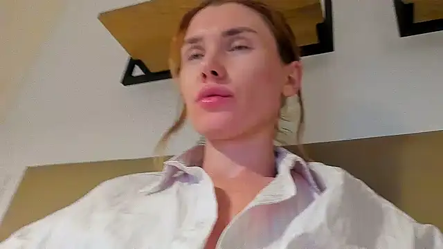 Snapshot of Cameron_diazz chatting on October 17, 8:55 pm Cameron diazz online show from October 17, 8:55 pm