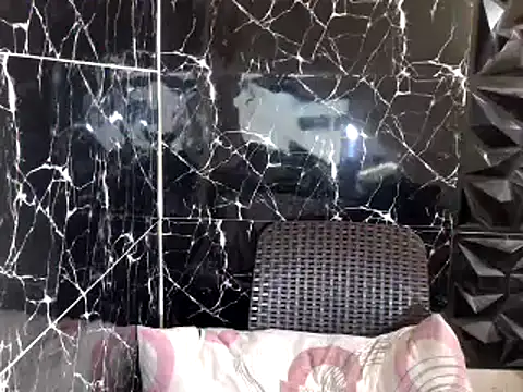 Snapshot of MissKeanna chatting on December 25, 10:05 pm MissKeanna online show from December 25, 10:05 pm