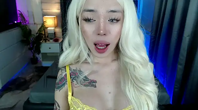 SweetCheska19 online show from January 22, 11:53 pm