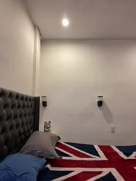 SweetCheska19 online show from April 6, 3:48 am