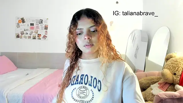 ValienteGirl  online show from September 30, 8:58 pm