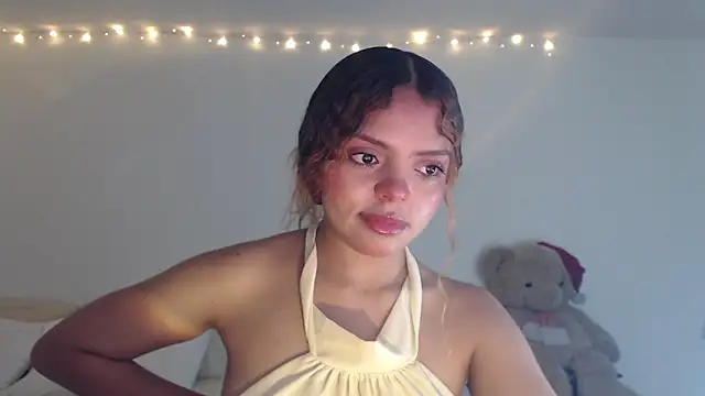 ValienteGirl  online show from February 3, 12:53 am