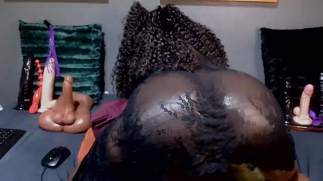 DarkNSpicy4U online show from October 5, 1:37 am