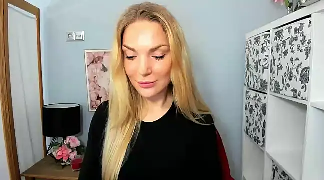 AulloraHoney online show from December 21, 6:19 am