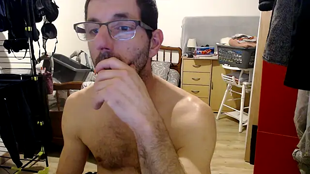 Snapshot of steph19x5 chatting on December 18, 5:10 pm steph19x5 online show from December 18, 5:10 pm