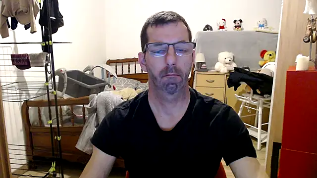 Snapshot of steph19x5 chatting on January 8, 7:56 pm steph19x5 online show from January 8, 7:56 pm