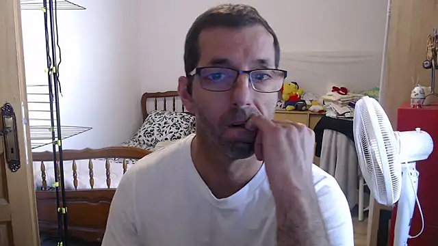 Snapshot of steph19x5 chatting on September 29, 9:25 am steph19x5 online show from September 29, 9:25 am
