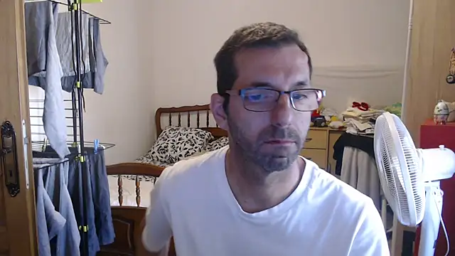 Snapshot of steph19x5 chatting on October 1, 9:15 am steph19x5 online show from October 1, 9:15 am