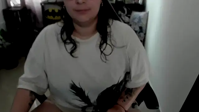 Snapshot of aika-dreams chatting on June 4, 2:12 pm aika-dreams online show from June 4, 2:12 pm