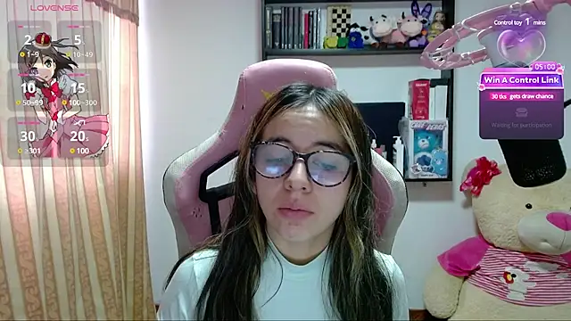 Maggie Fox3 online show from December 17, 9:16 pm