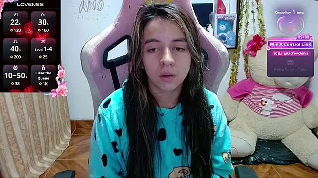 Maggie Fox3 online show from January 3, 1:48 am