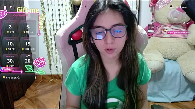 Maggie Fox3 online show from September 19, 3:30 am