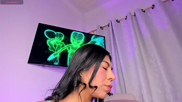 VictoriaVX online show from September 18, 11:23 am